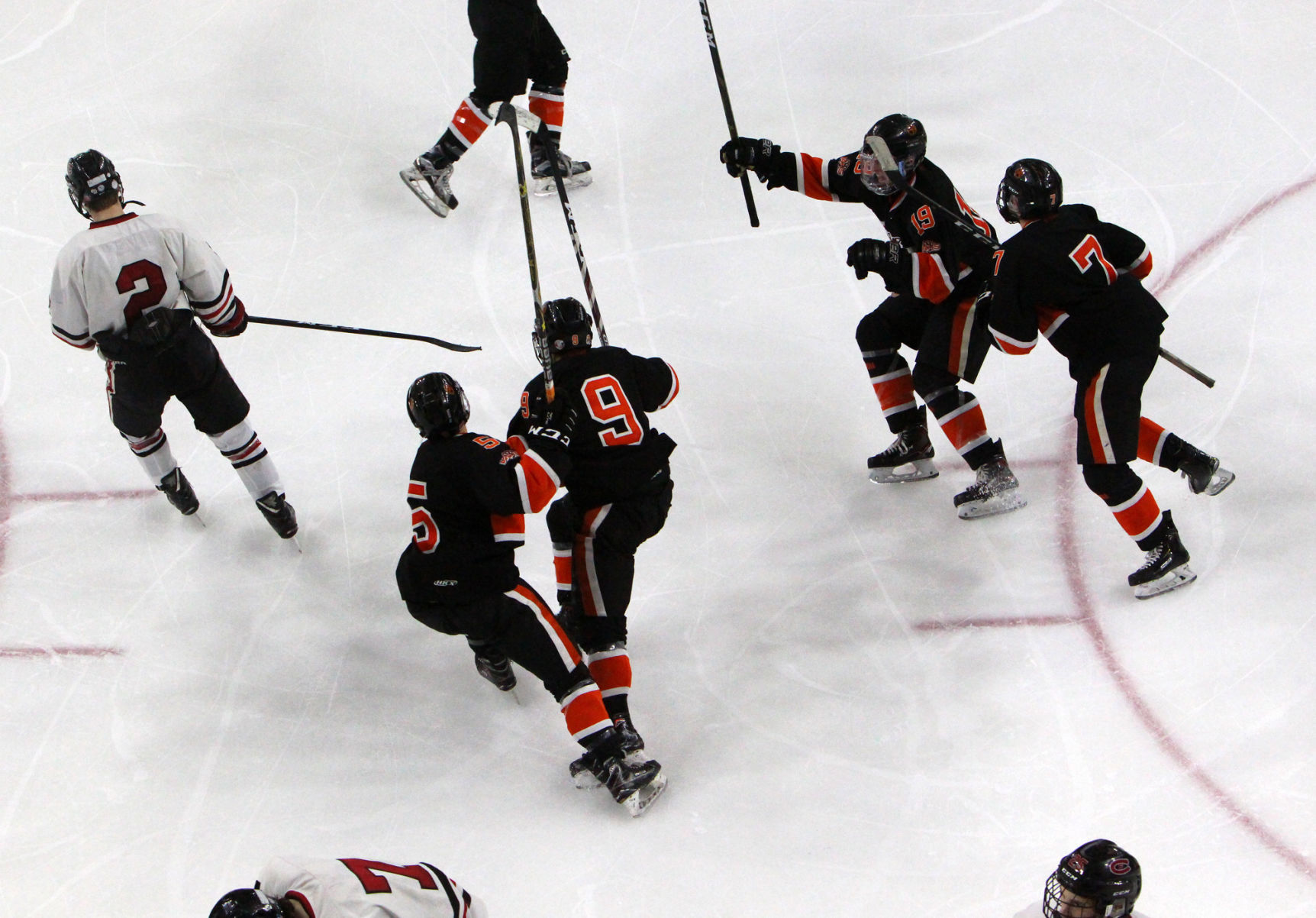 Chi-Hi boys hockey vs Verona at Division 1 state semifinals 3-6-20